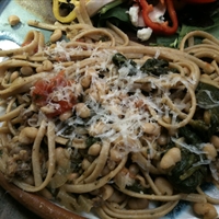 Italian Turkey Sausage, White Beans &Tomatoes Over Linguine