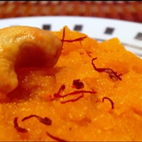 Kesari Bhaath/ Saffron Semolina Pudding Kesari Bhaath/ Saffron Semolina Pudding