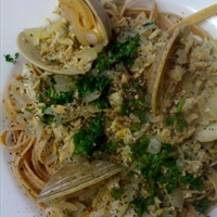 Linguine With Peppery White Clam Sauce Linguine With Peppery White Clam Sauce