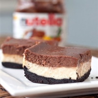 Nutella Cheesecake Bars