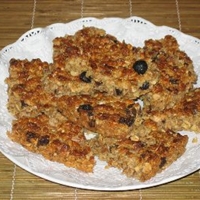 Oat and peanut butter crunchy biscuits