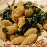 Pasta with Chickpeas and Spinach Pasta with Chickpeas and Spinach