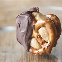 Peanut Butter Pretzel Bites (Dipped in Chocolate!)
