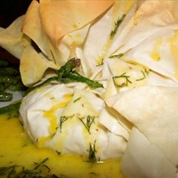 Phyllo Parcels with Prawns, Hollandaise Sauce and Dill
