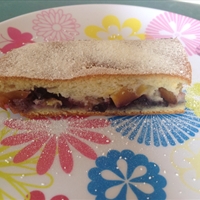 Quick fruit sponge cake