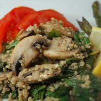 Quinoa with Mushrooms and Spinach