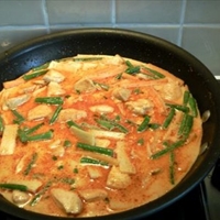 Red Chicken Curry 