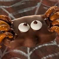 REESE'S Peanut Butter Pumpkin Spider