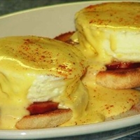 Rich Hollandaise Sauce