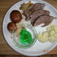 Roast Leg of Lamb with Potatoes and Garlic Roast Leg of Lamb with Potatoes and Garlic
