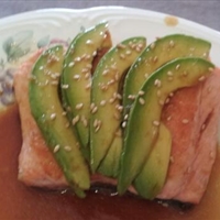 Salmon and Avocado with Sesame Soy Dressing Salmon and Avocado with Sesame Soy Dressing