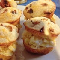 Scrambled Egg Muffin Sliders