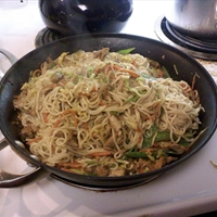 Sesame Pork Lo Mein