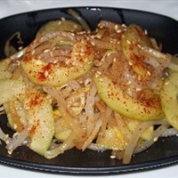 Tangy Cucumber and Mung Bean Sprout Salad