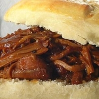 Tangy Pulled Pork Sandwiches Tangy Pulled Pork Sandwiches
