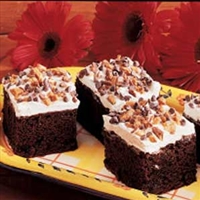 Caramel-Fudge Chocolate Cake