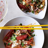 Vietnamese chicken and pink grapefruit salad