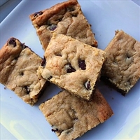 Virgina's Chocolate Chip Bars
