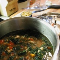 White Bean Spinach Pasta Soup