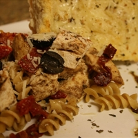 Whole Grain Rotini with Balsamic Chicken & Sun Dried Tomatoes