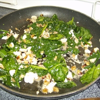Wilted Spinach with Roasted Garlic and Walnuts