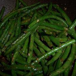 Sauteed Green Beans with Garlic and Herbs Sauteed Green Beans with Garlic and Herbs