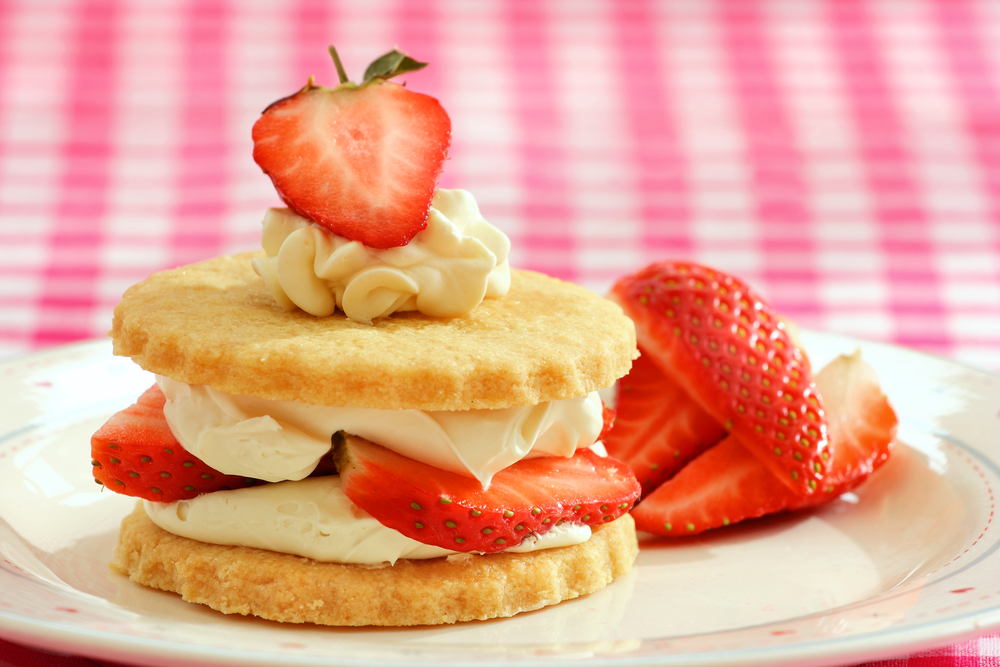 Strawberry Shortcakes with Balsamic and Black Pepper Syrup BigOven 186730